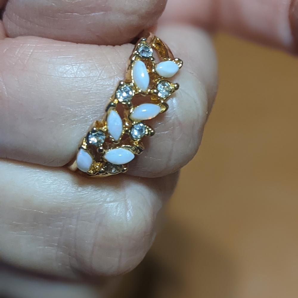 Opal Gold Ring - image 4